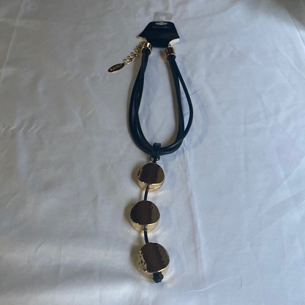 Chico’s Cailyn Triple Pendant necklace